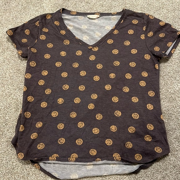 Altar’d State smiley face t-shirt - Picture 1 of 3